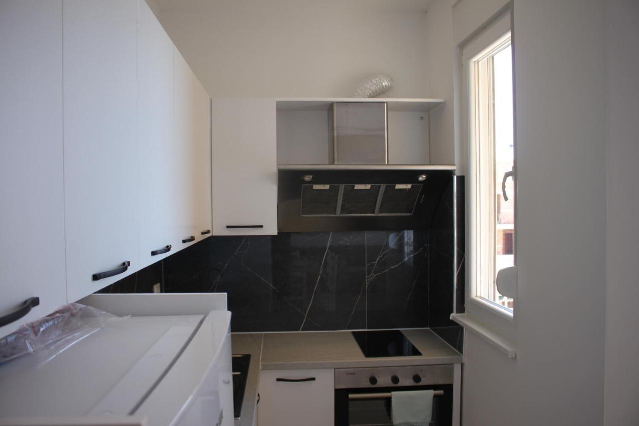Everest Apartments Shëngjin Eksteriør billede